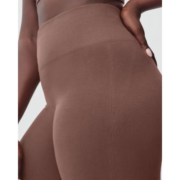 Everlane Seamless Bike Short in Acorn Women's Size XL/XXL 14-20 ECO Friendly NWT - Picture 4 of 9